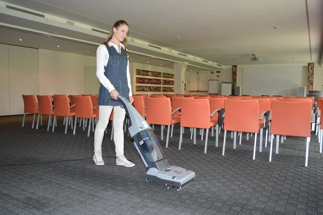 tip-article-image-Rewolucja W branży HoReCa dzięki odkurzaczom Lindhaus