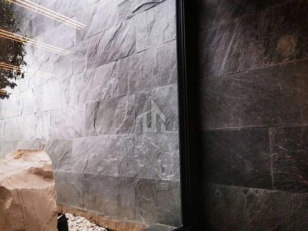 baner-image-Stoneland
